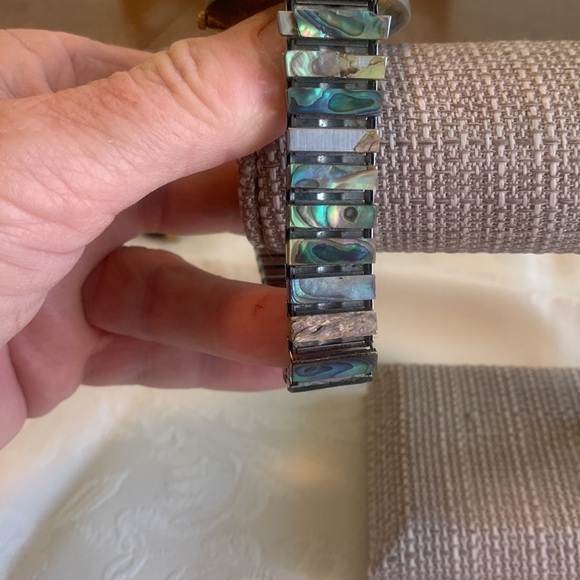 Xandadu Mother of Pearl face watch - Picture 7 of 8